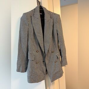 Zara Monochrome Fitted Blazer